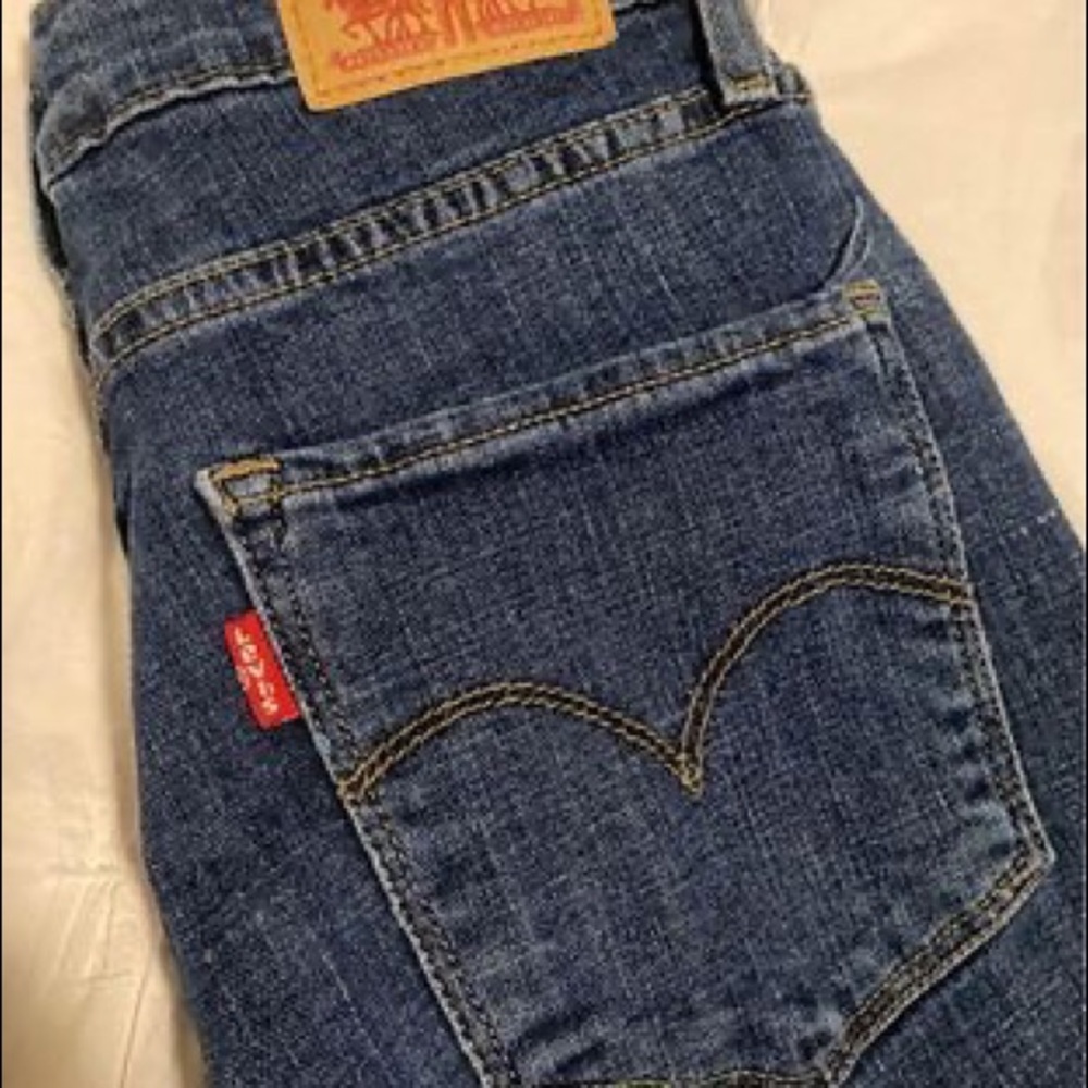 Levi’s (High Rise Skinny) - Picture 3 of 3